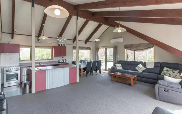 Haven by The Lake - Wanaka Holiday Home