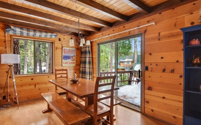 Jerves Tahoe Vacation Cabin by RedAwning