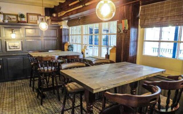 The Spiceship Inn