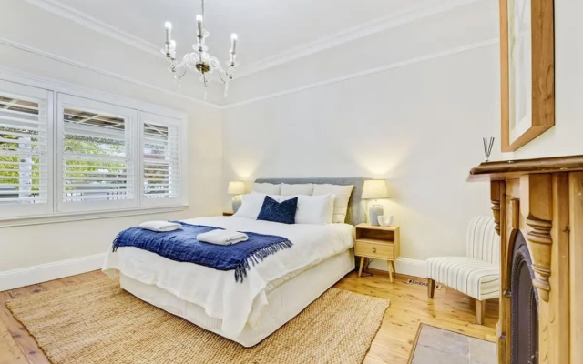 Kilarra House - Heritage Home on Byng St Sleeps 10 – Guest Rooms – Orange