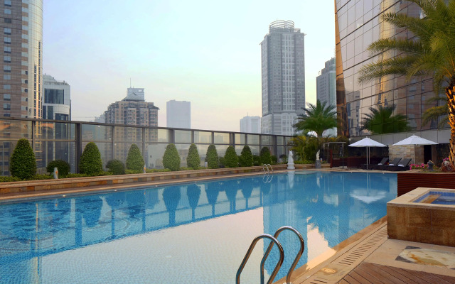 DoubleTree by Hilton Guangzhou-Free Shuttle Bus to Canton Fair Complex & Overseas Buyer Registration Services during Canton Fair Period