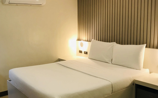 Oyster Plaza Hotel