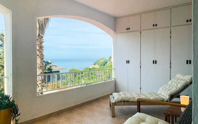 Apartment in Roses Near Canyelles Beach