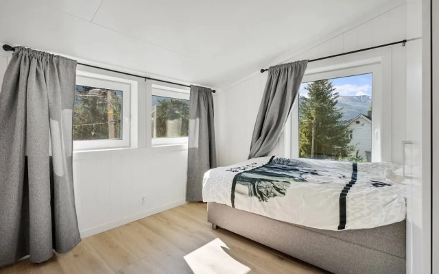 Large Single-family Home - Central in Voss