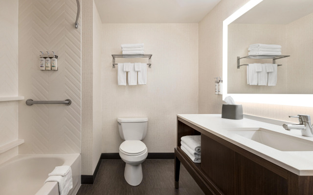 Holiday Inn Cheshire - Southington by IHG