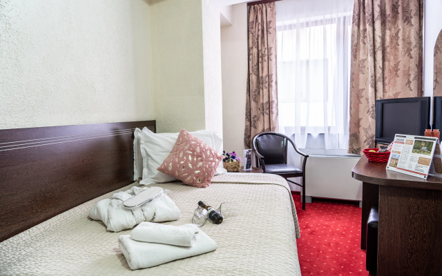 Hotel Razvan