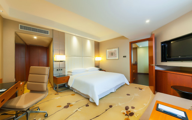 Sheraton Chengdu Lido Hotel