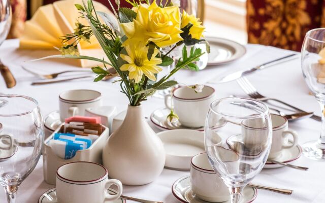 The Palm Court Hotel