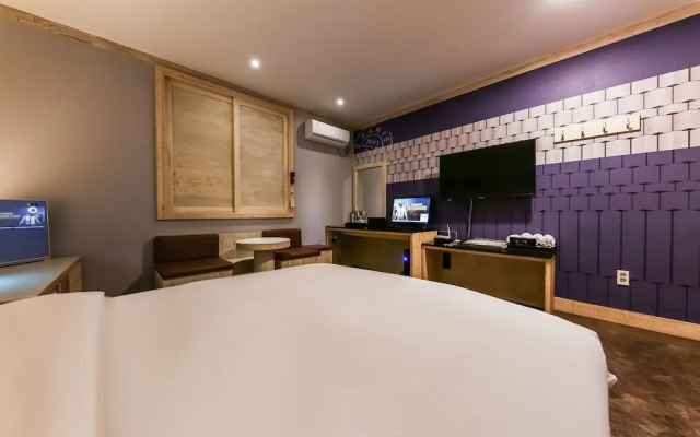 Daejeon Yuseong Motel Nine