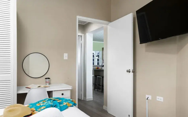 Renovated 4br2ba w Private Pool in Prime Location