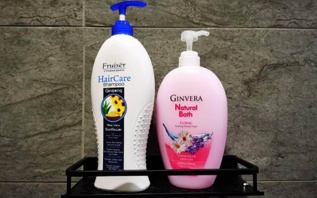 Woodsbury Suite by Homez Suite