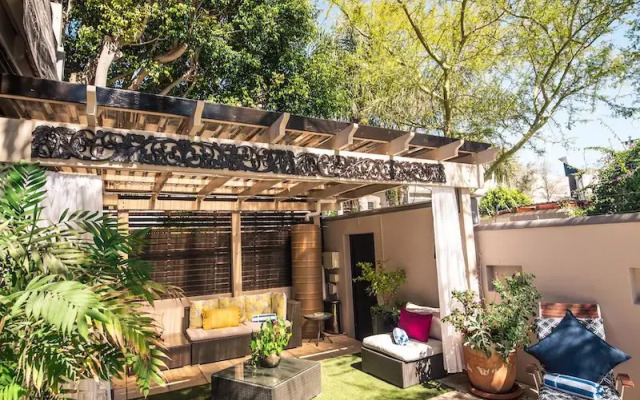Point B - Sustainable Eco-Friendly Accommodation