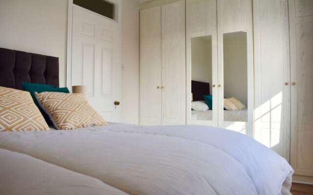 Modern & Renovated 2 Bedroom Flat in Rathmines