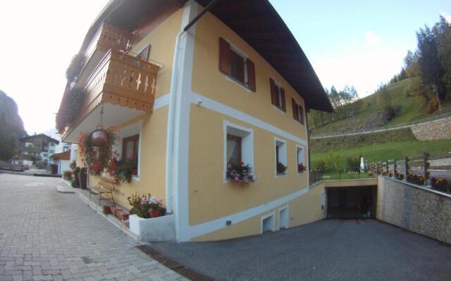 Appartamenti Cèsa Crepa Neigra