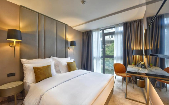 Grand Hotel Adriatic I
