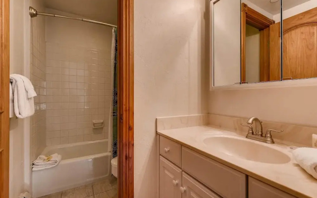 Westwind 406 2BD 2BA Gold Condo