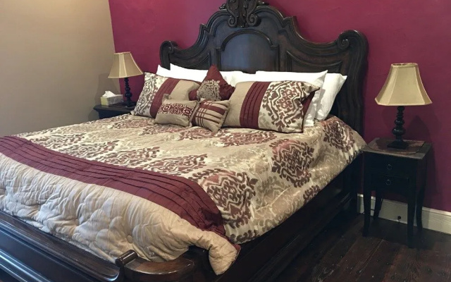 Historic Kahn Hotel