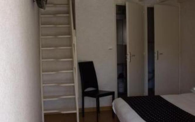 Rev'hotel