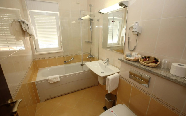 Hotel Trogir Palace