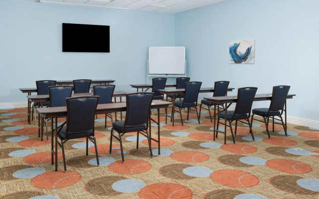 Staybridge Suites: Las Vegas - Stadium District by IHG