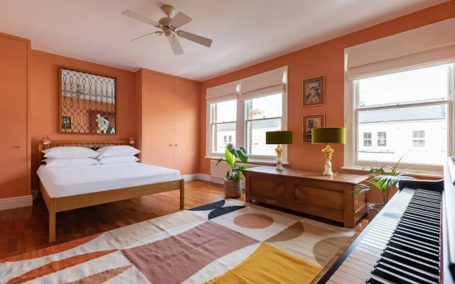 Poplar Grove II by Onefinestay
