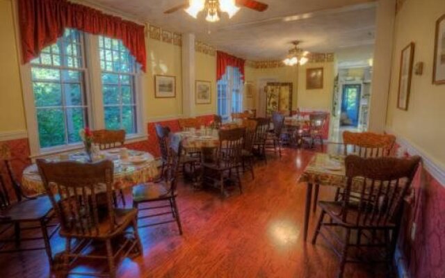 Cleftstone Inn