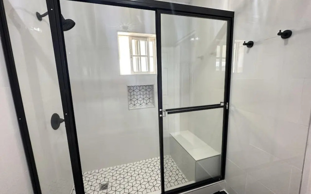 Runaway Bay Gem in Runaway Bay