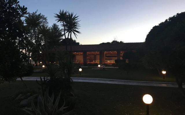 Stefania Beach Hotel
