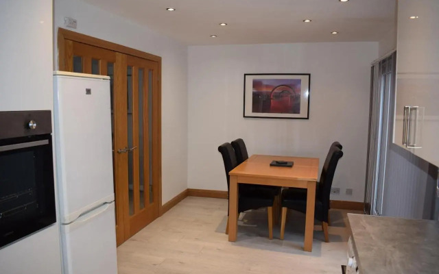 3 Bedroom-Kelpies Serviced Apartments Bruce