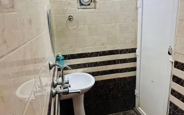Maya Inn Paying Guest House By GRB