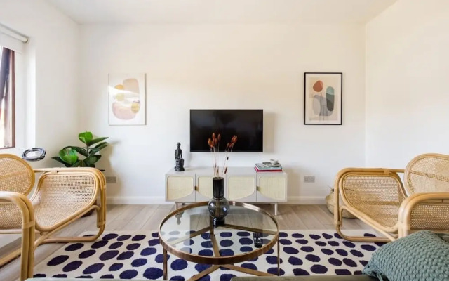 The Finchley Bolthole - Delightful 2bdr Flat