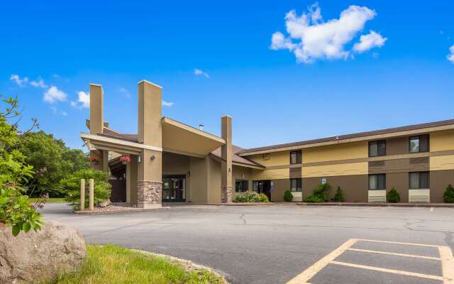 SureStay Plus Hotel by Best Western Black River Falls