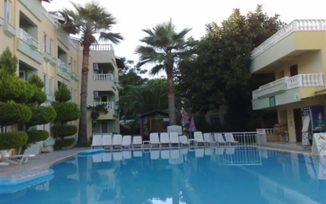 Club Sunset Apart