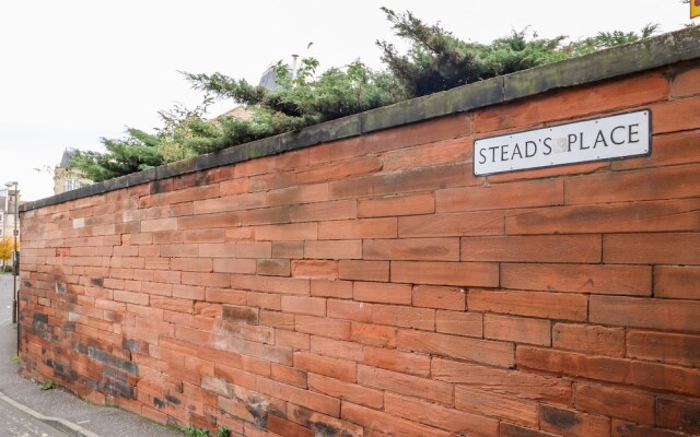 Steads Place