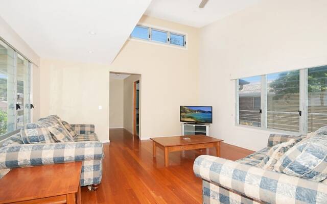 Siesta - Lennox Head