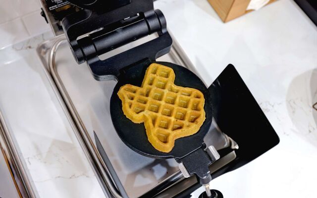 Hampton Inn & Suites Houston East Beltway 8