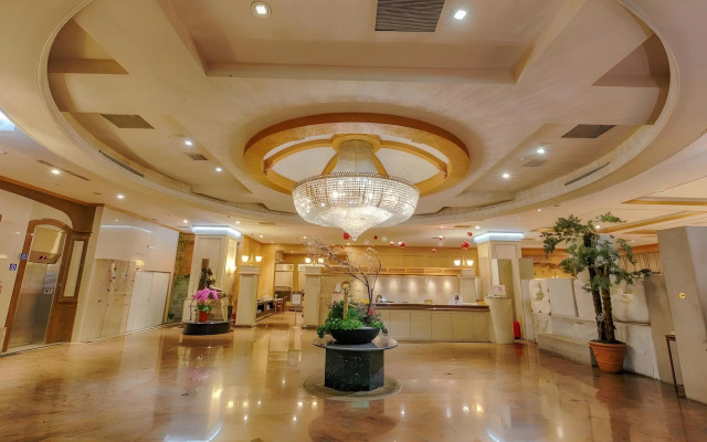Highness Hotel