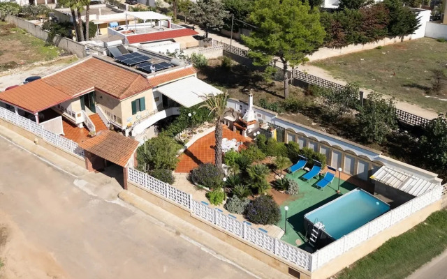 Apartment Tritone in Luxury Villa With Shared Pool