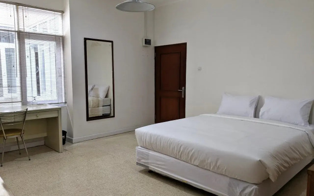 Chic Home Kemang by FLAT06