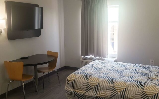 Motel 6 Mobile, AL – Airport Blvd