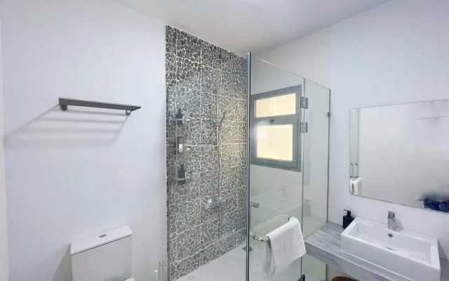 Xuru Stays I Charming & Beautifully Styled 3bdr @ Swan Lake Gouna