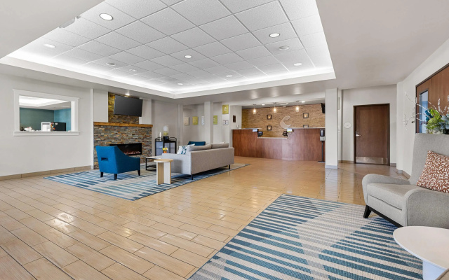 Comfort Inn & Suites Marion I-57