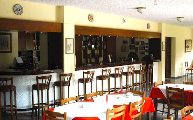 Ccb Bruskos Hotel