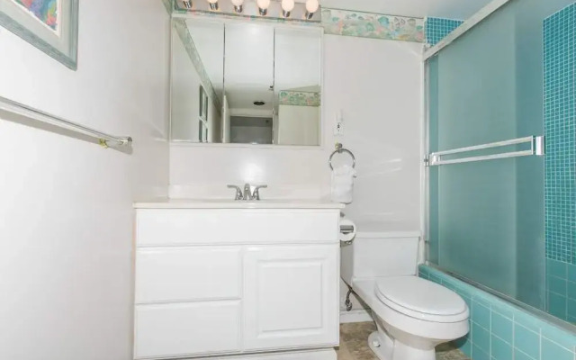 Spacious One Bedroom Harbor View Condos at Ilikai Marina With Private Balcony