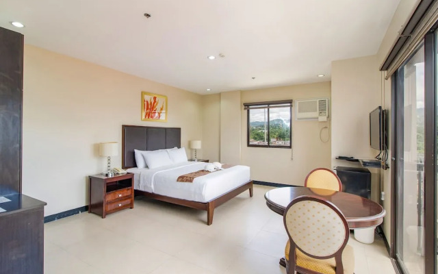Main Hotel & Suites