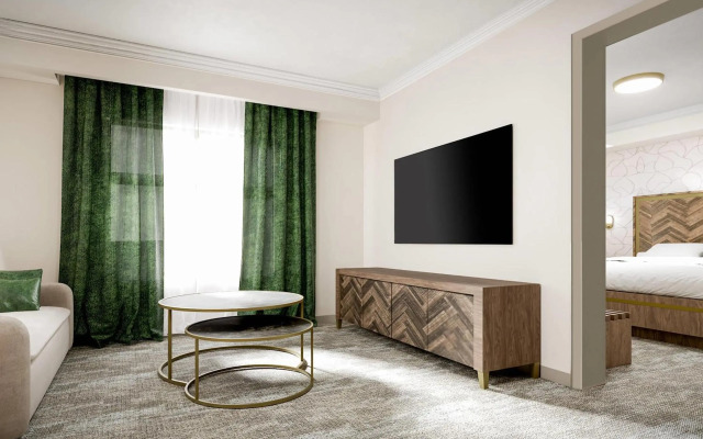 Velora Hinton, Ascend Hotel Collection
