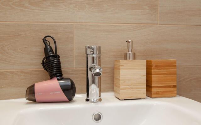 Санди на улице Сколковская 5А