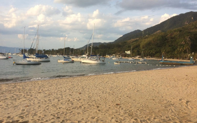 Casa Colonial Térrea no Saco da Capela em Ilhabela
