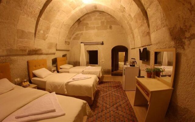 Falcon Cave Suites
