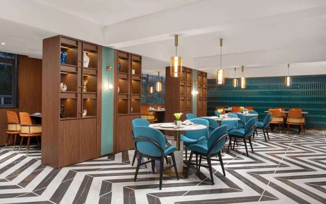 Days Inn By Wyndham Hainan Sanya Bay